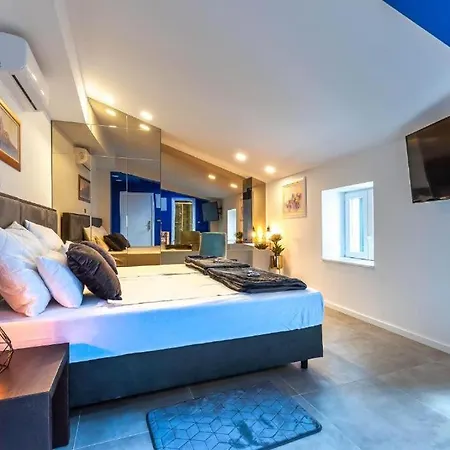 Xboutique Marinac 4* Sibenik