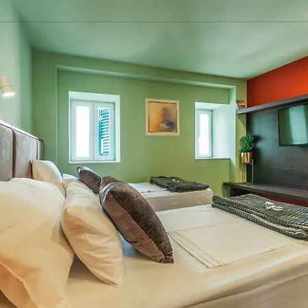 Xboutique Marinac 4* Šibenik