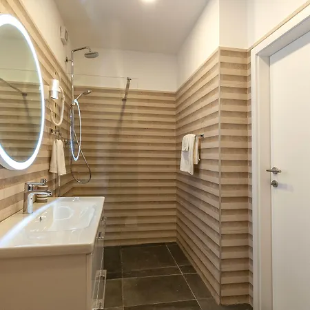 بيت ضيافة Xboutique Marinac 4*