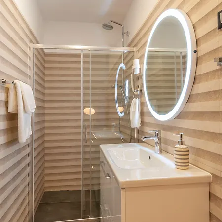 Xboutique Marinac Pensión 4*