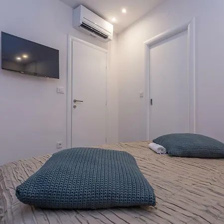 Xboutique Marinac Шибеник