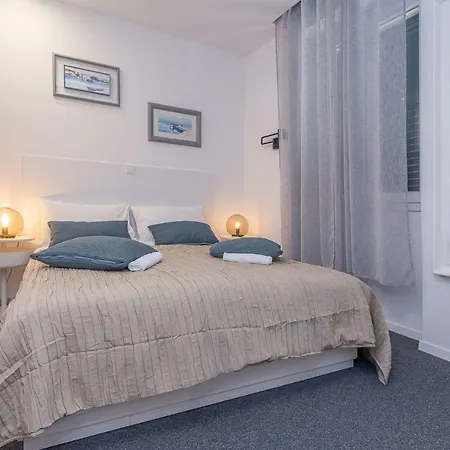 Xboutique Marinac 招待所