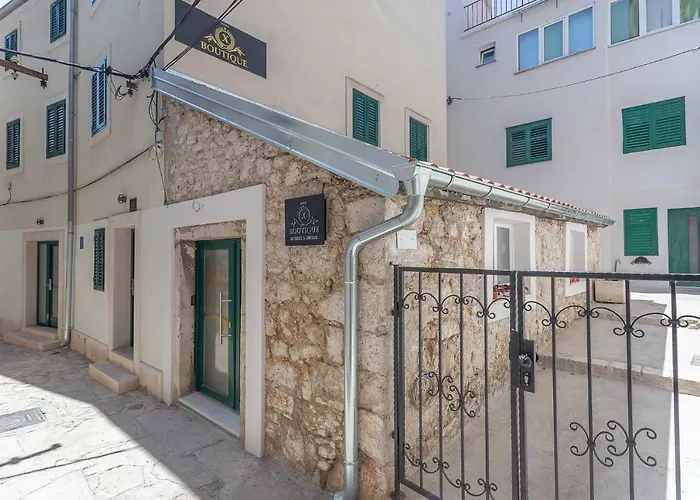 Xboutique Marinac بيت ضيافة شيبينيك