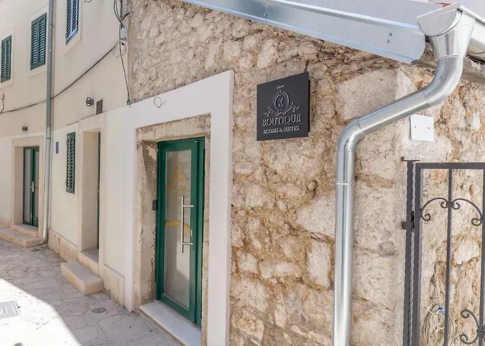 Xboutique Marinac Pensión 4*